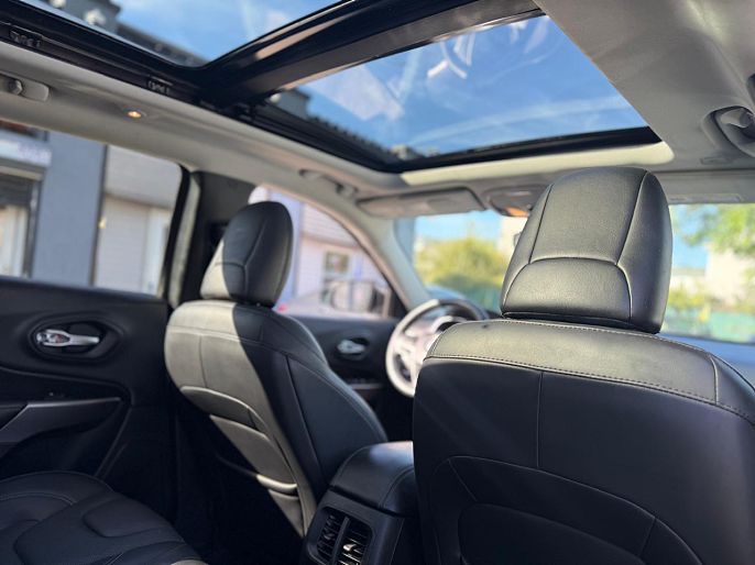 Vehicle view 9