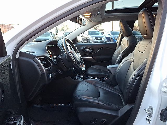 Vehicle view 14