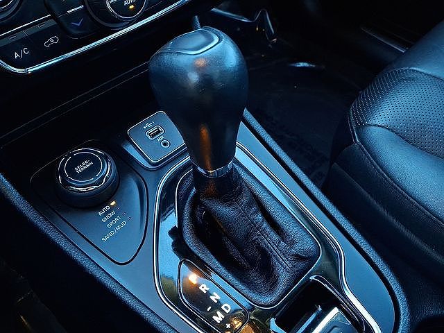 Vehicle view 16