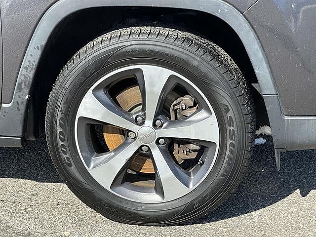 Vehicle view 7