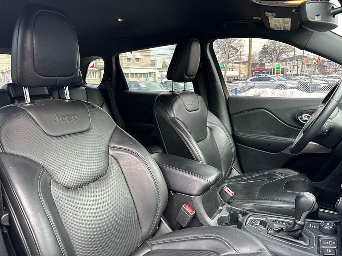 Vehicle view 13
