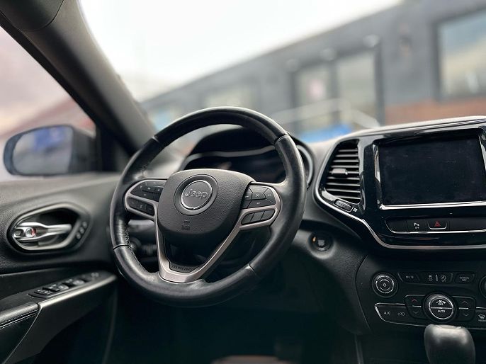 Vehicle view 16