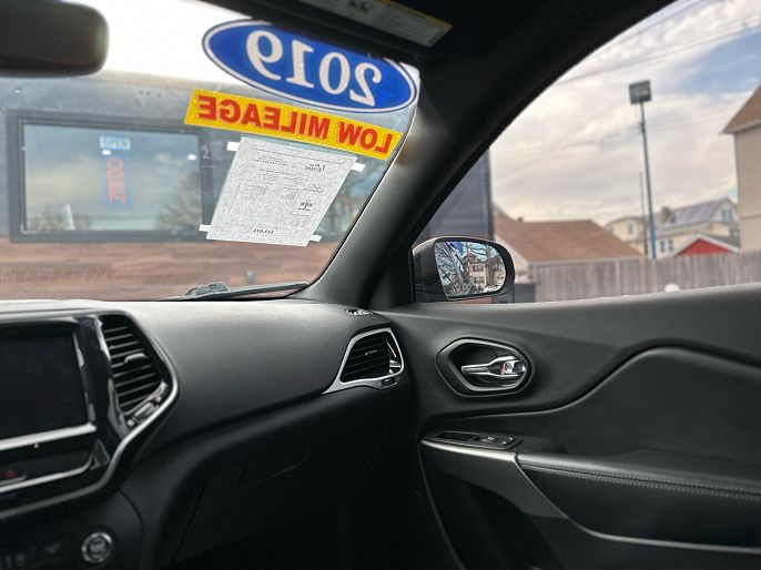 Vehicle view 17