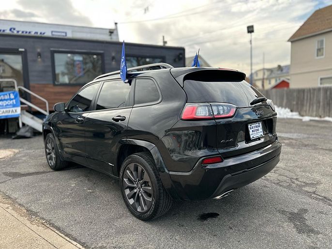 Vehicle view 6