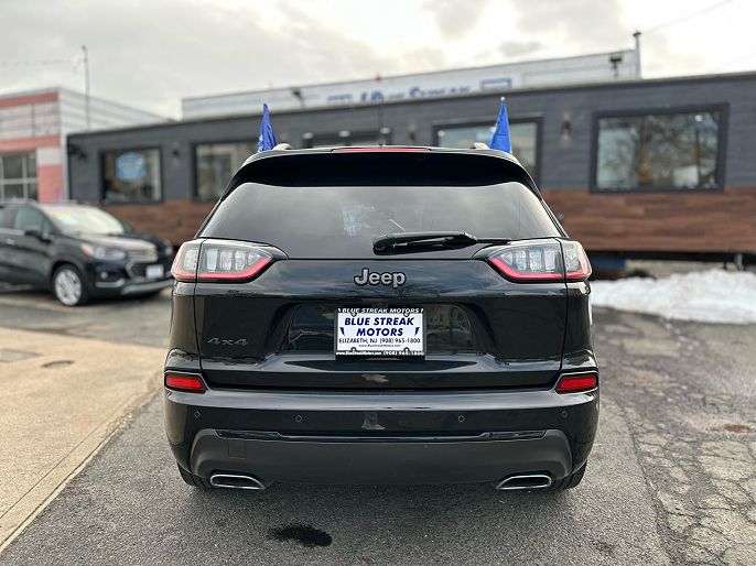 Vehicle view 7