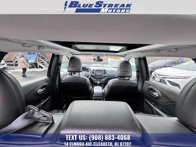 Vehicle view 13