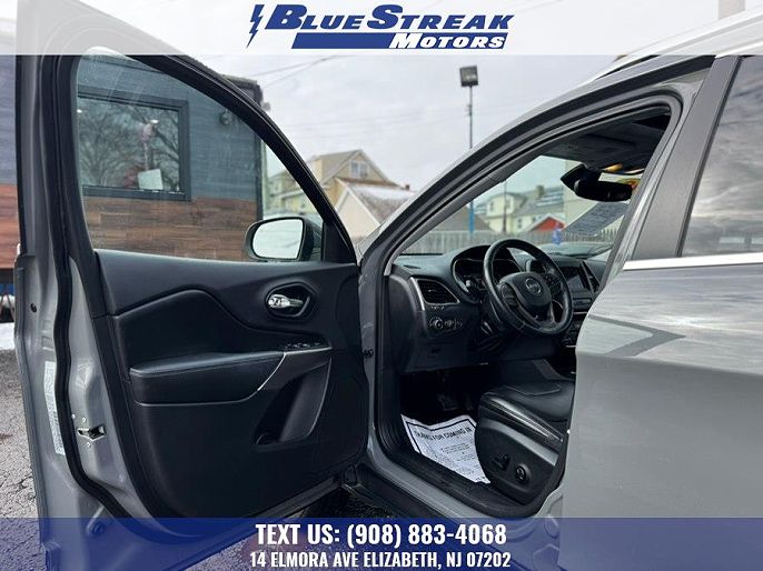 Vehicle view 15