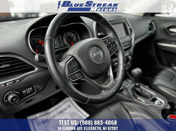 Vehicle view 19