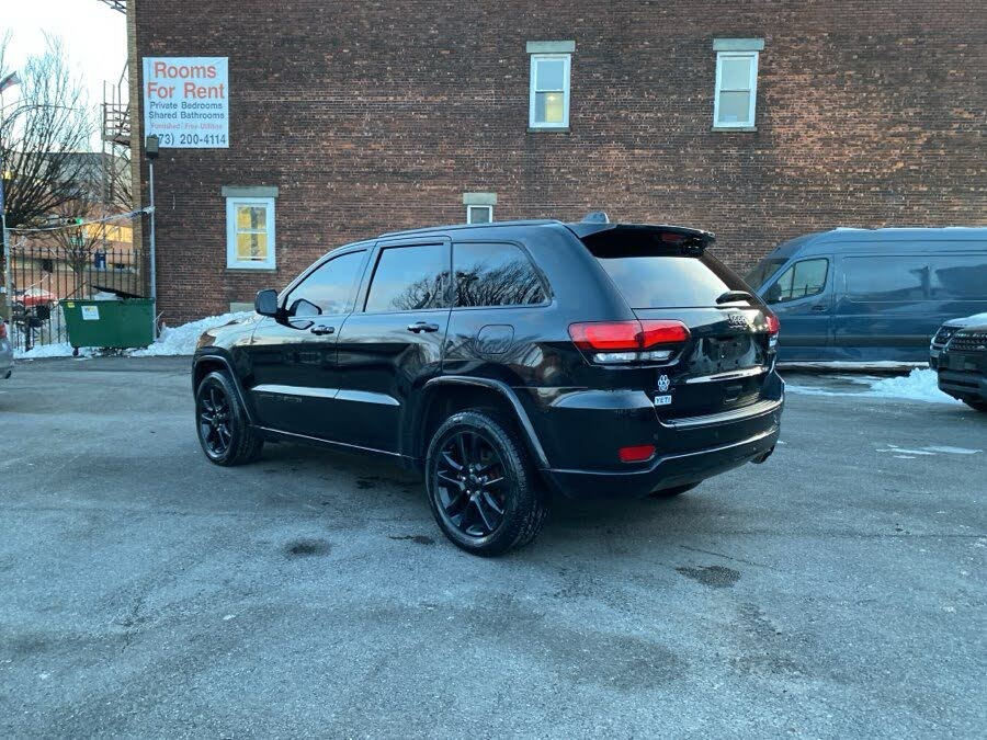 Vehicle view 9