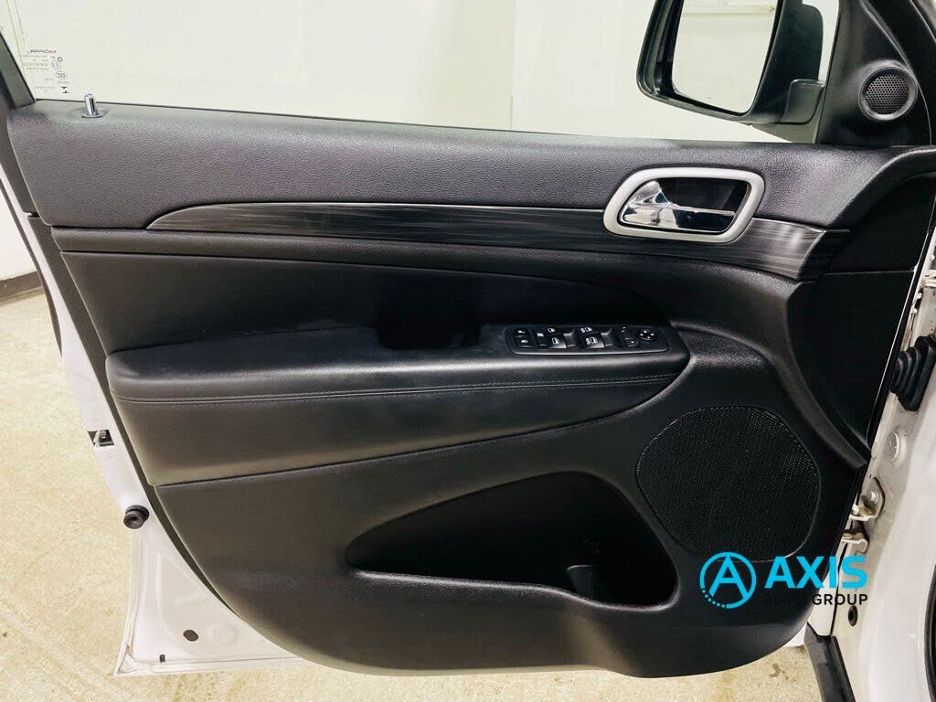 Vehicle view 25