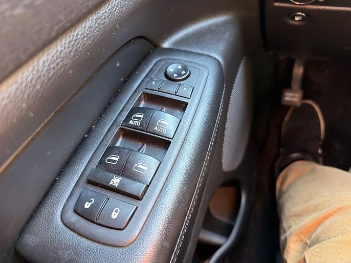 Vehicle view 23