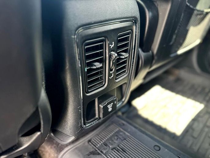Vehicle view 27