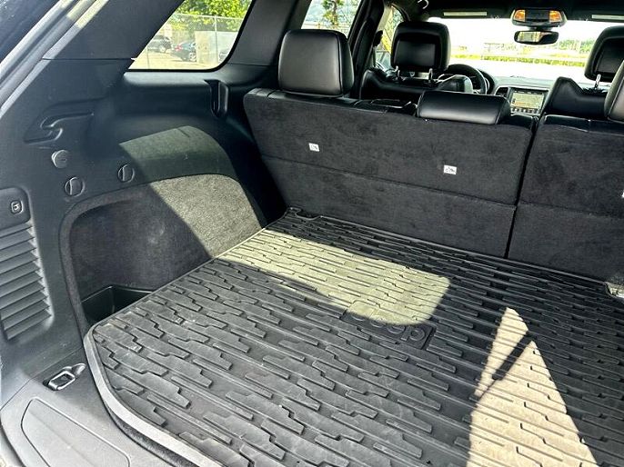Vehicle view 29