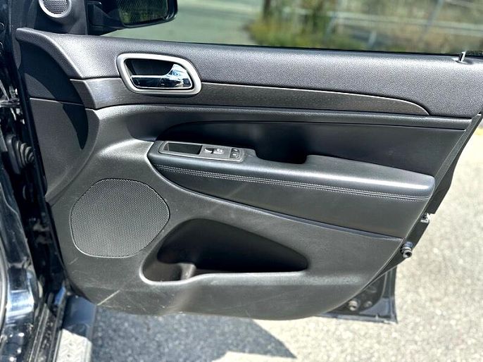 Vehicle view 35