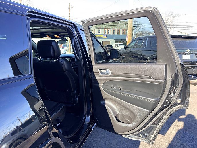 Vehicle view 79