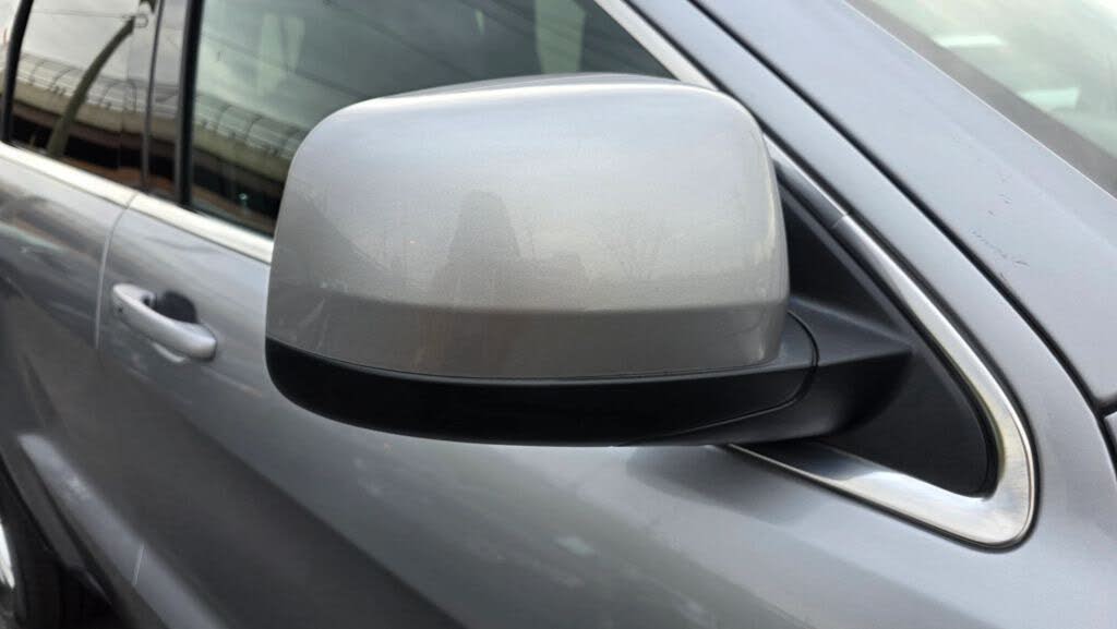 Vehicle view 16