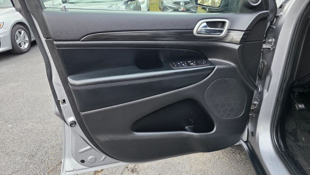 Vehicle view 18