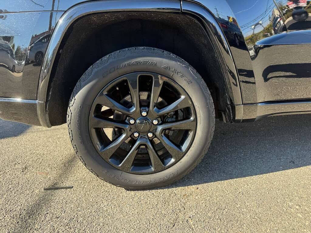 Vehicle view 14