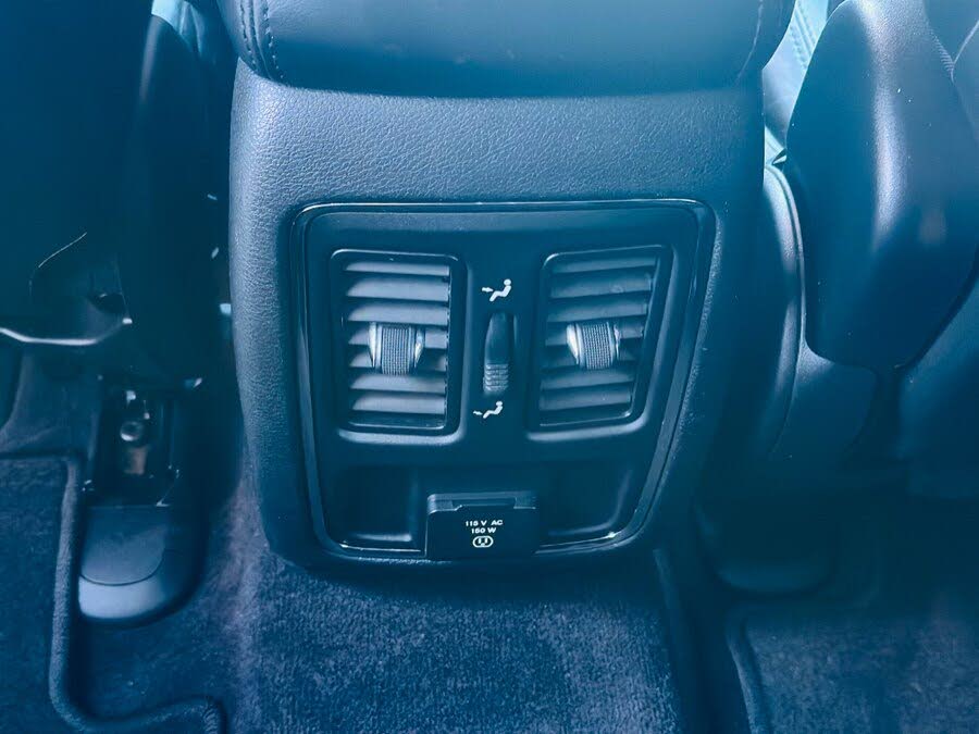 Vehicle view 8