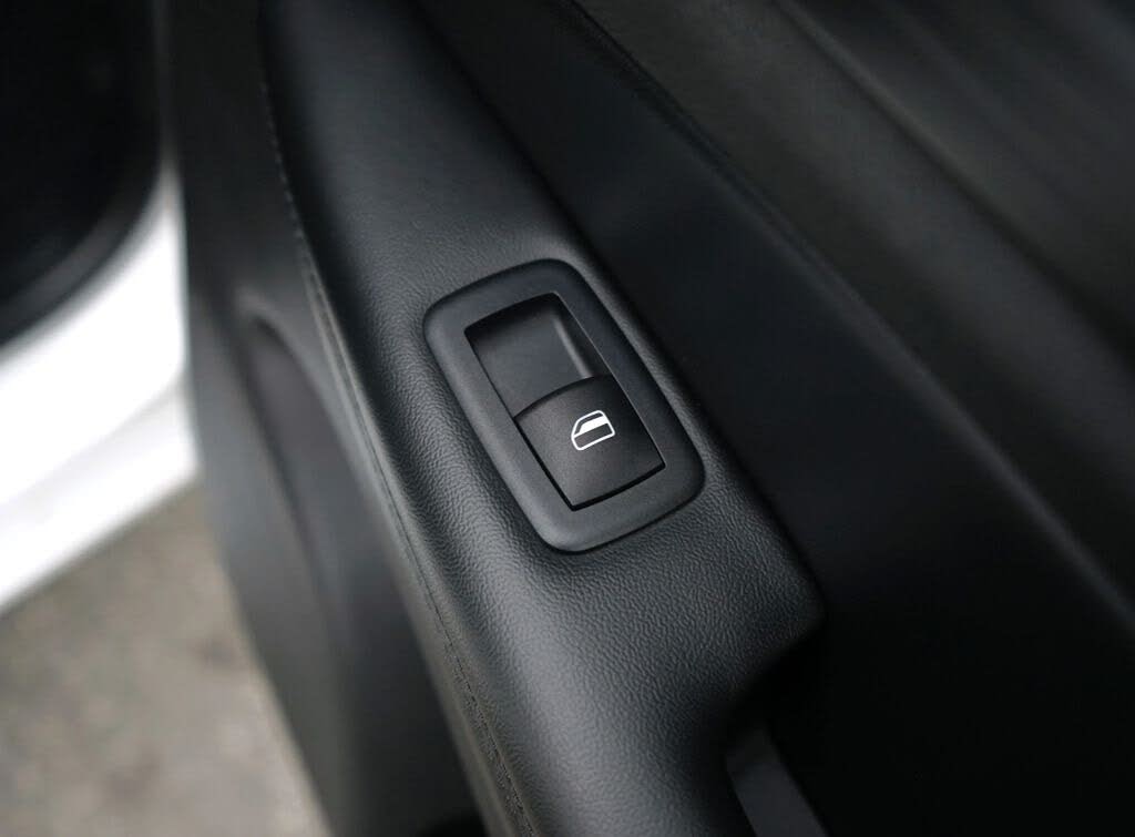 Vehicle view 34