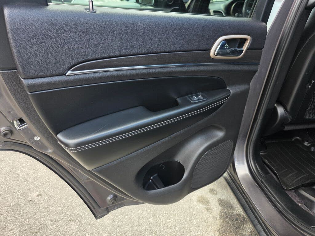 Vehicle view 15