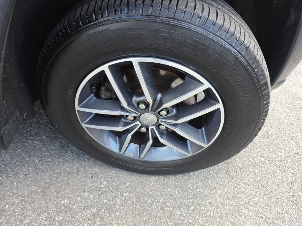 Vehicle view 33