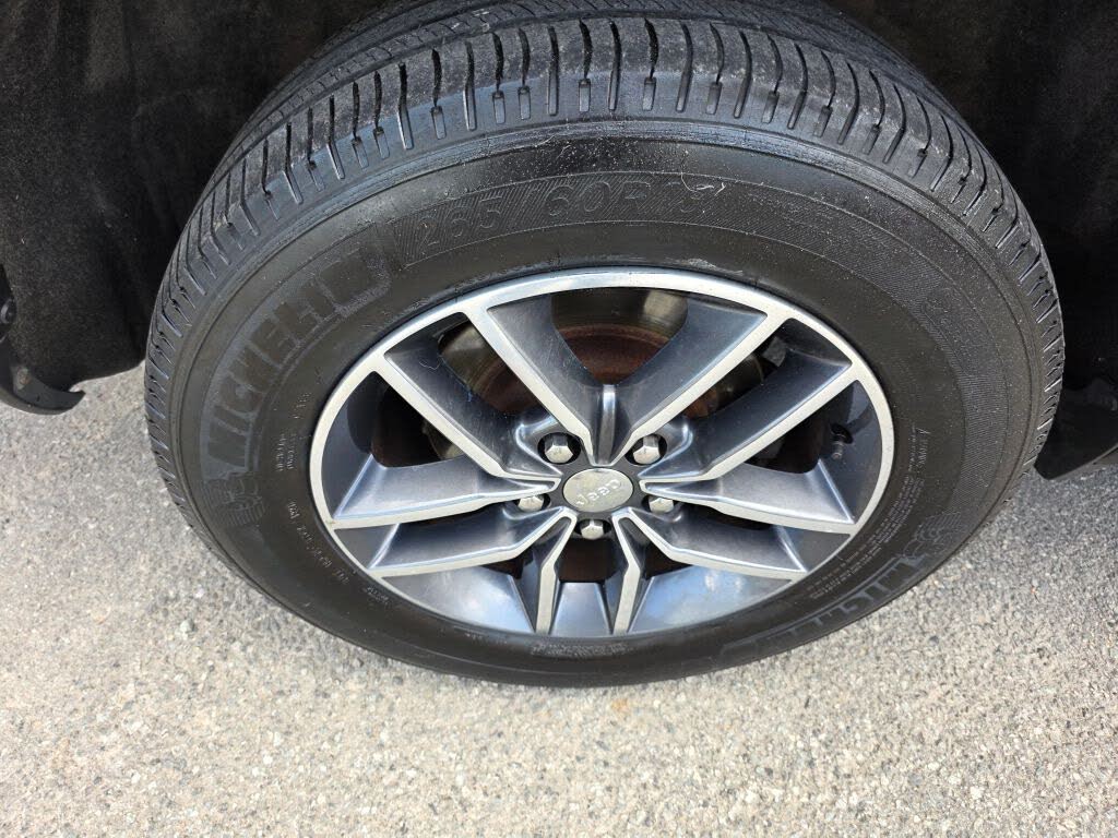 Vehicle view 37