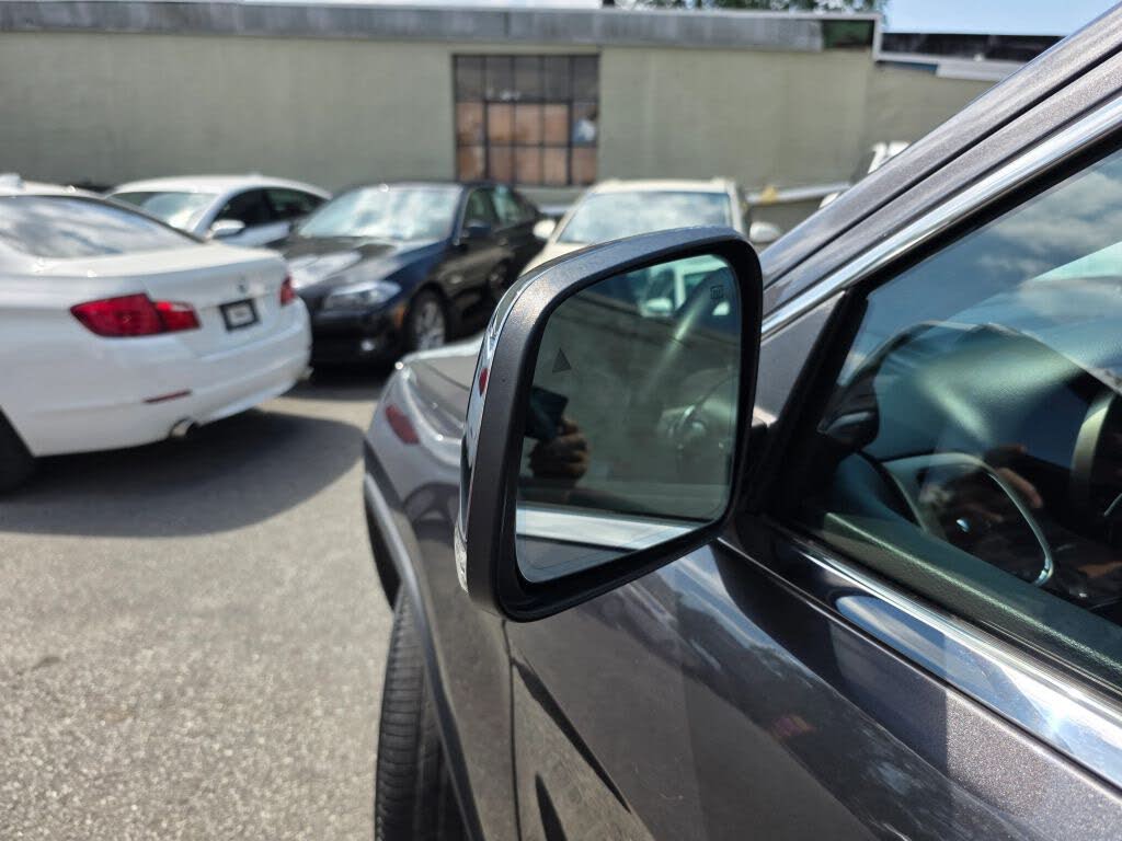 Vehicle view 7