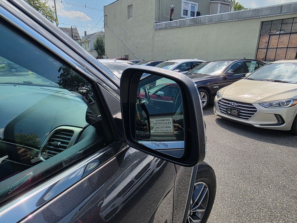 Vehicle view 8