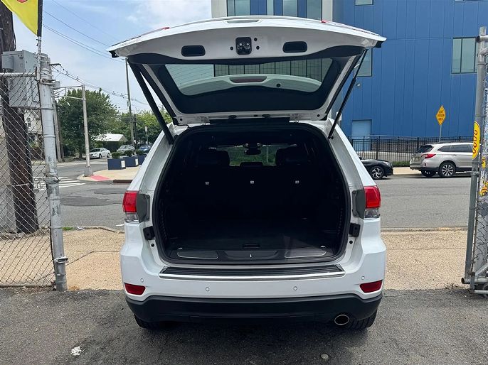 Vehicle view 18