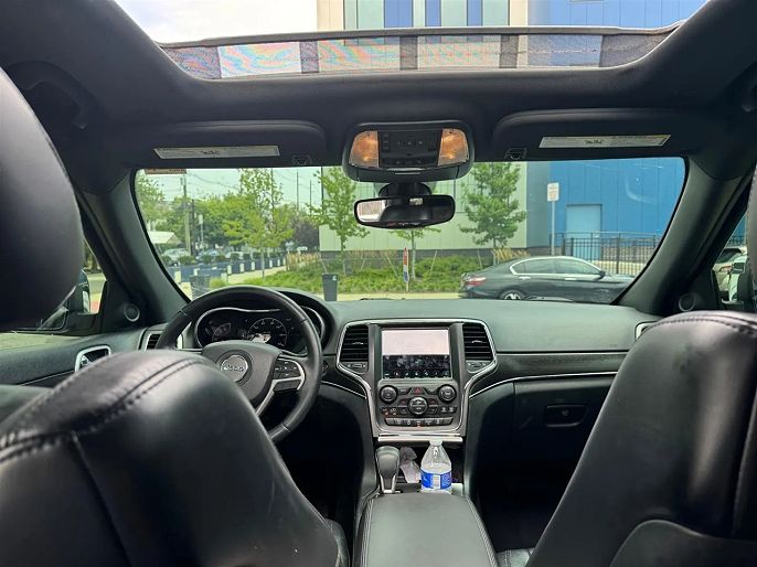 Vehicle view 8