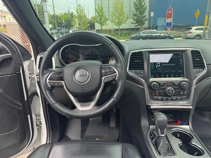 Vehicle view 9