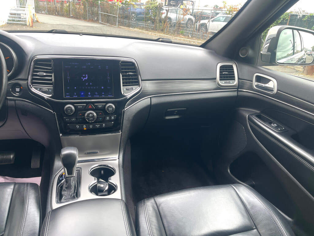 Vehicle view 16