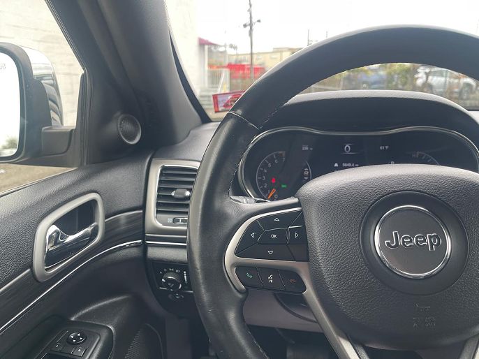 Vehicle view 83