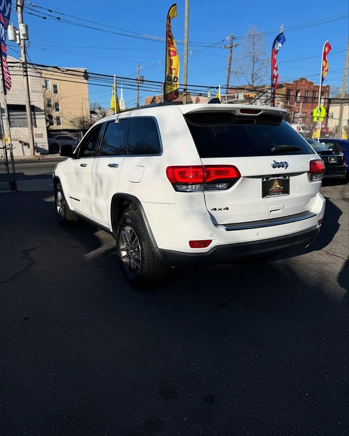 Vehicle view 9