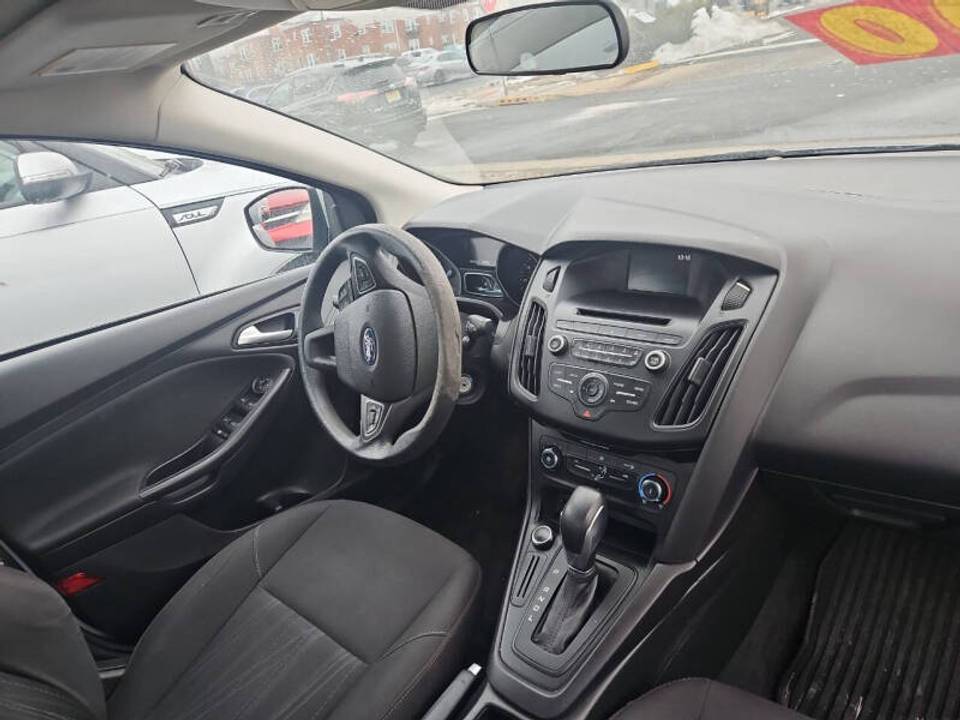 Vehicle view 7