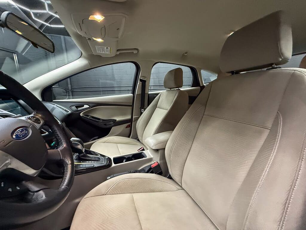 Vehicle view 19