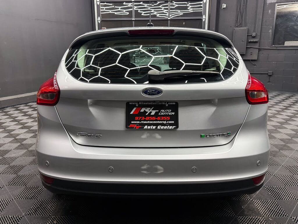 Vehicle view 6