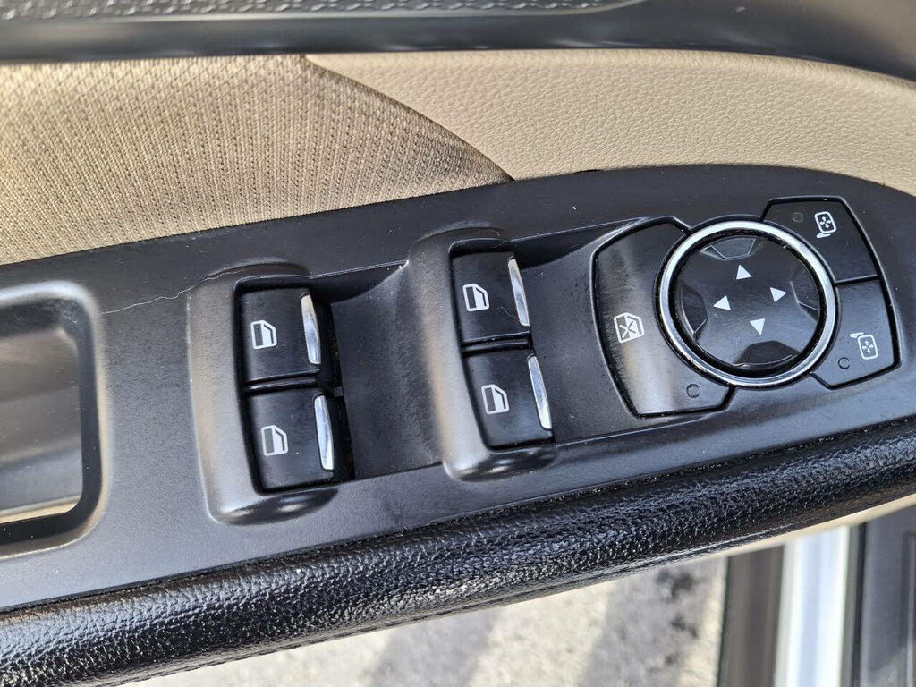 Vehicle view 29