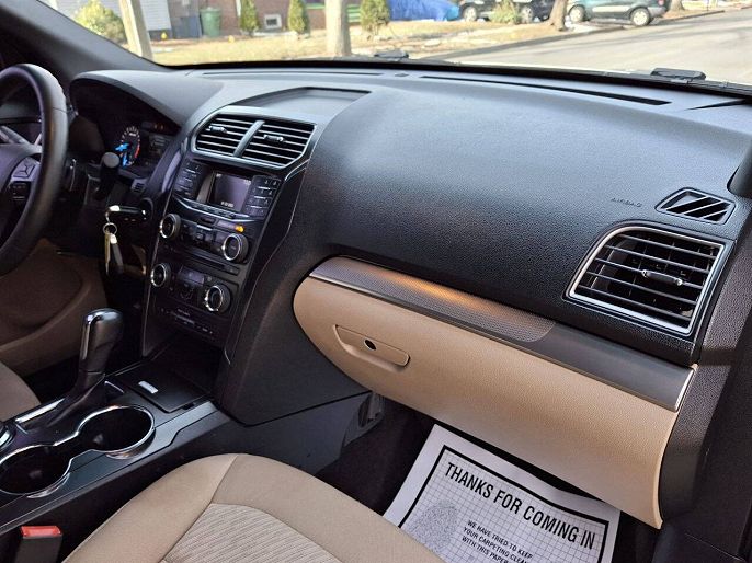 Vehicle view 79