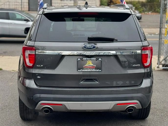 Vehicle view 9