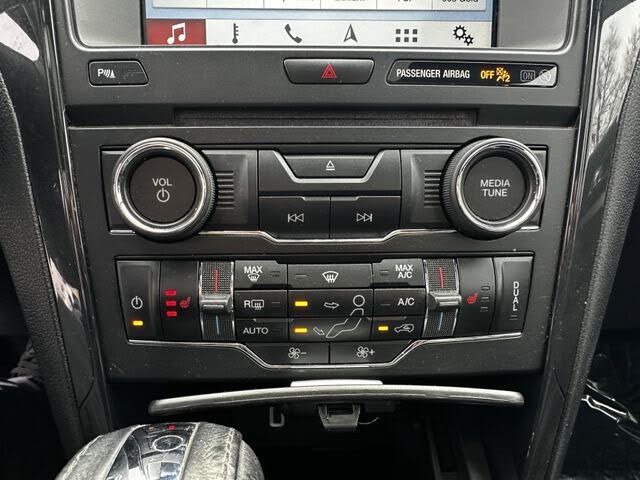 Vehicle view 23