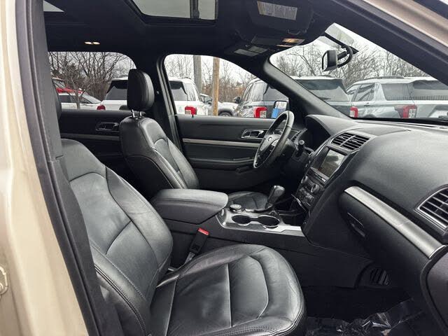 Vehicle view 34