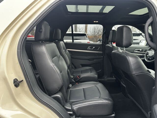Vehicle view 37