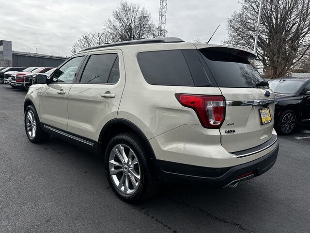 Vehicle view 7