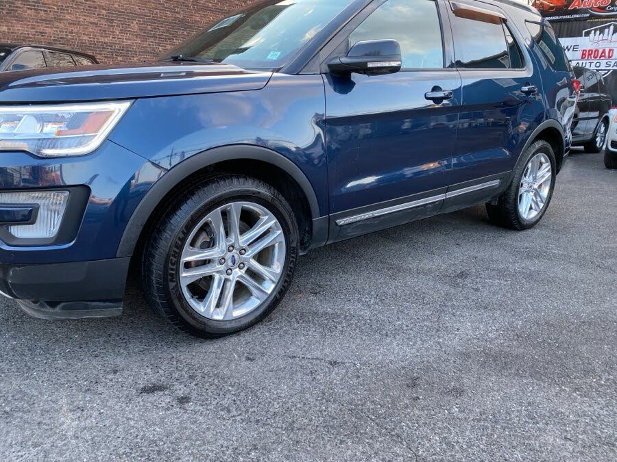Vehicle view 17