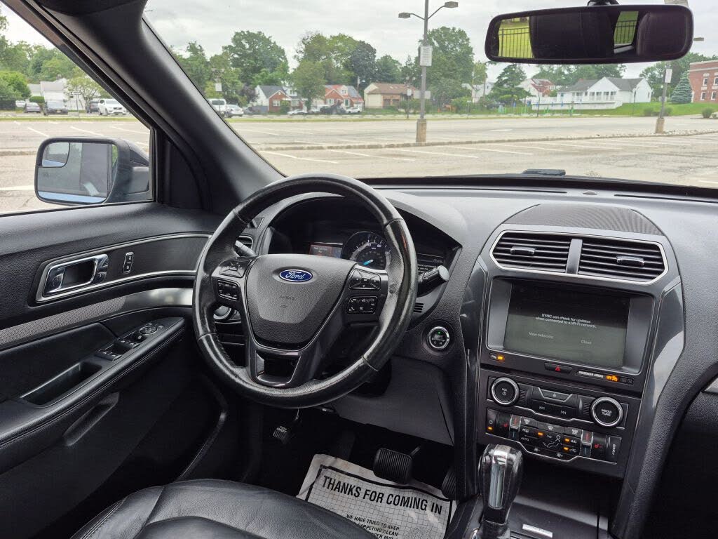 Vehicle view 34