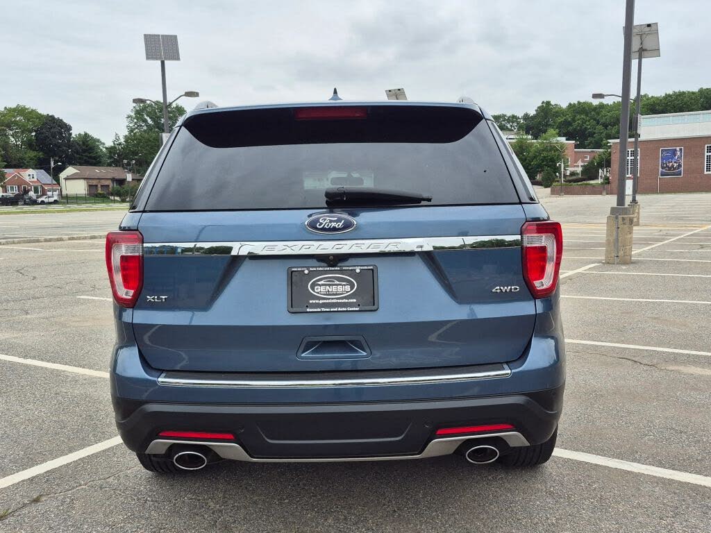 Vehicle view 9