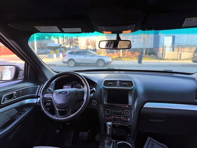 Vehicle view 7