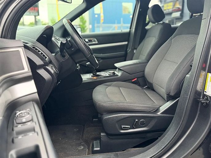 Vehicle view 6